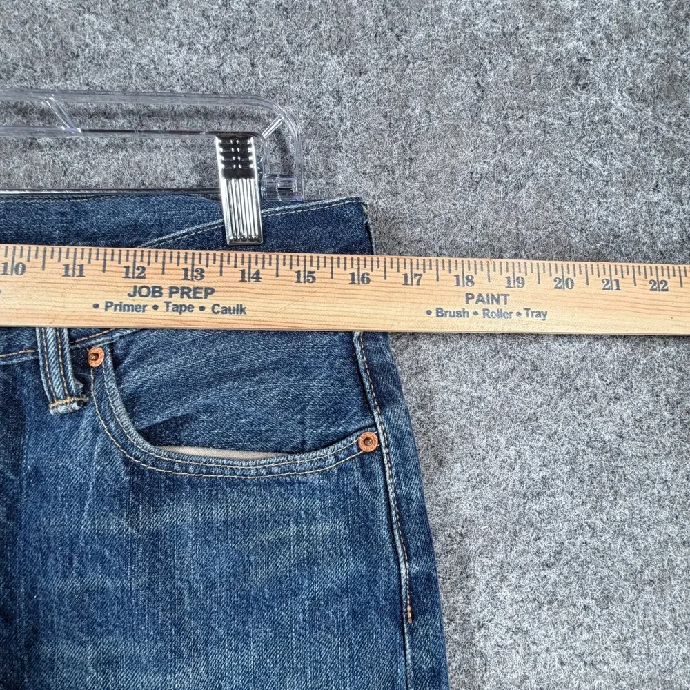 Levi's 501 Original Fit Jeans Mens 32x32 Blue Medium Wash Straight Button Fly